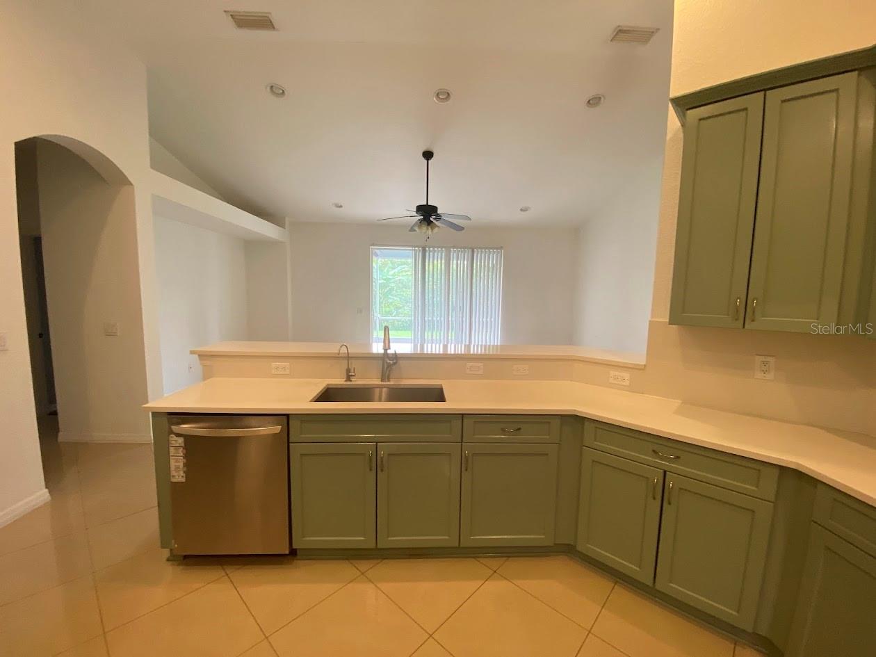 11744 HOLLY CREEK DR — photo 11