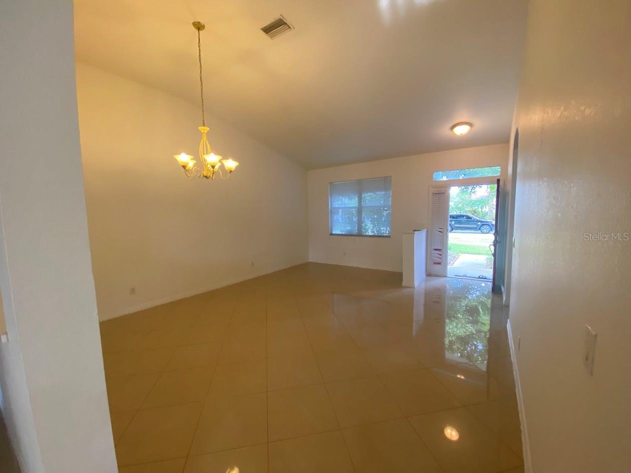 11744 HOLLY CREEK DR — photo 5