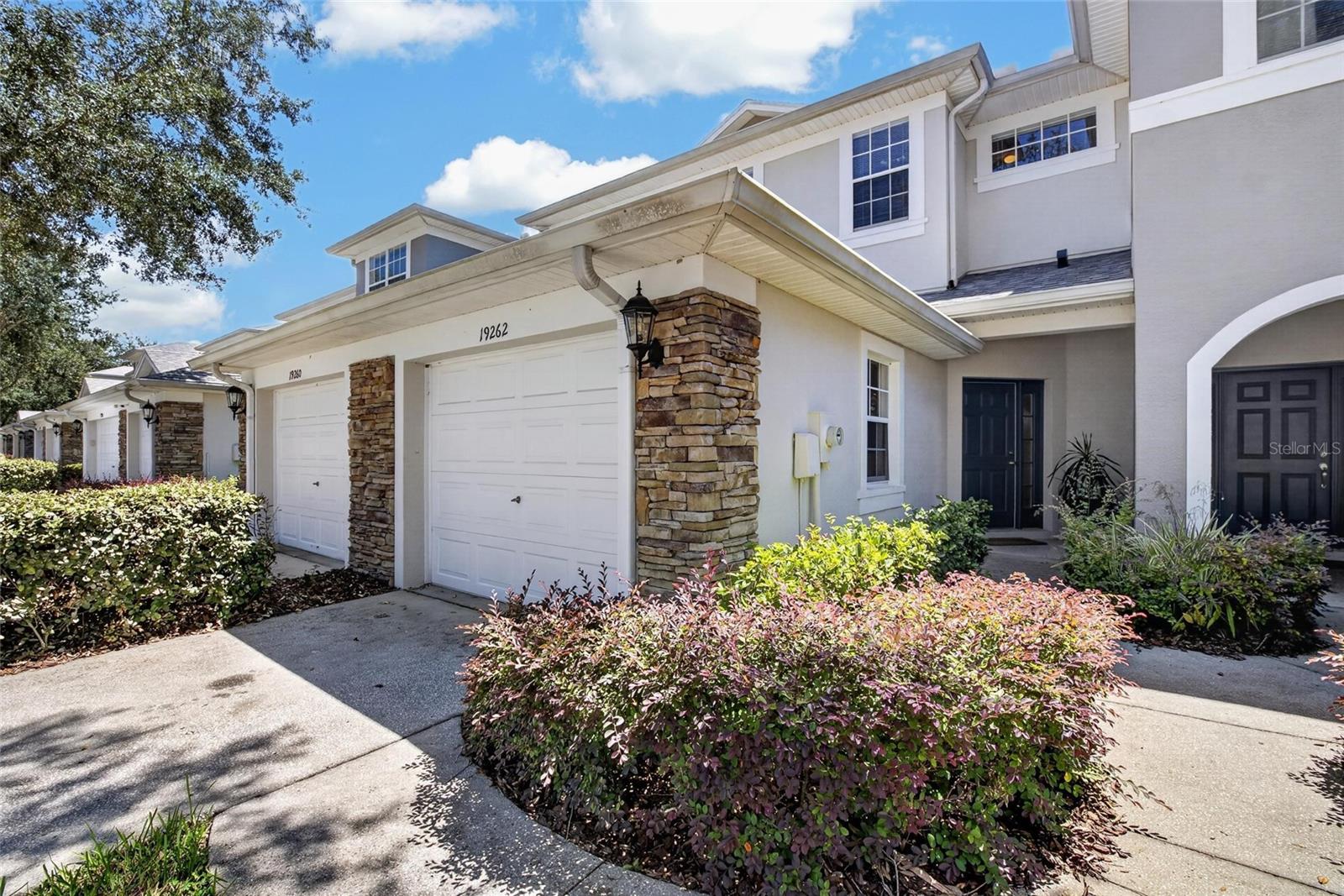 19262 STONE HEDGE DR — photo 38