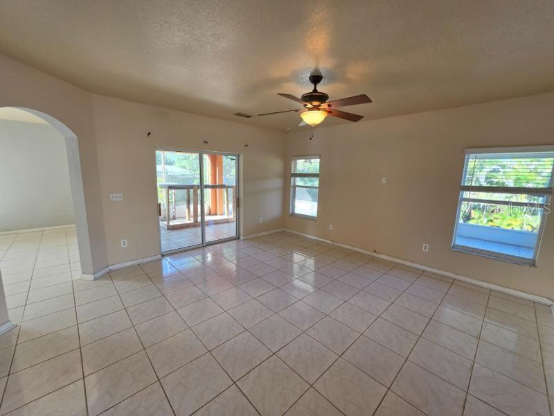 731 CRISTELLE JEAN DR — photo 2