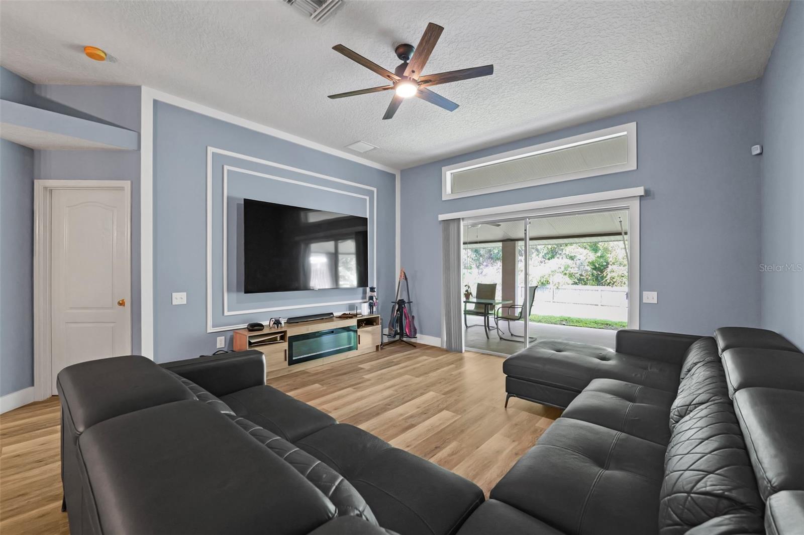 2101 SHELBOURNE CT — photo 13