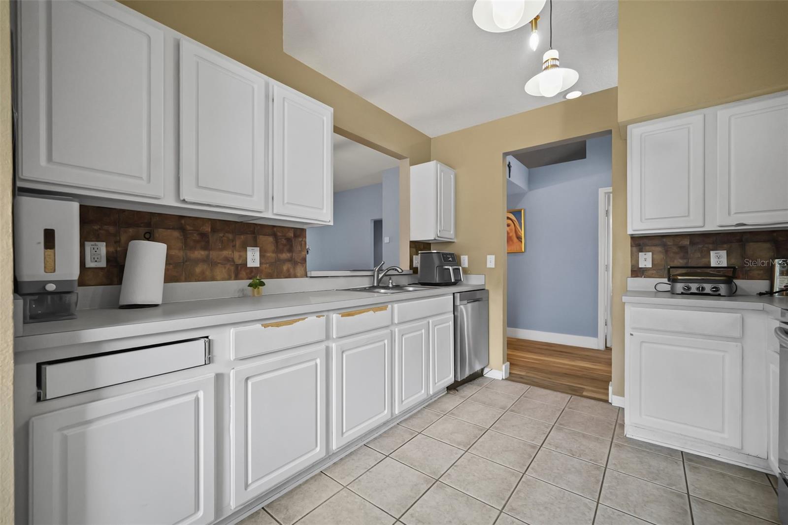 2101 SHELBOURNE CT — photo 5