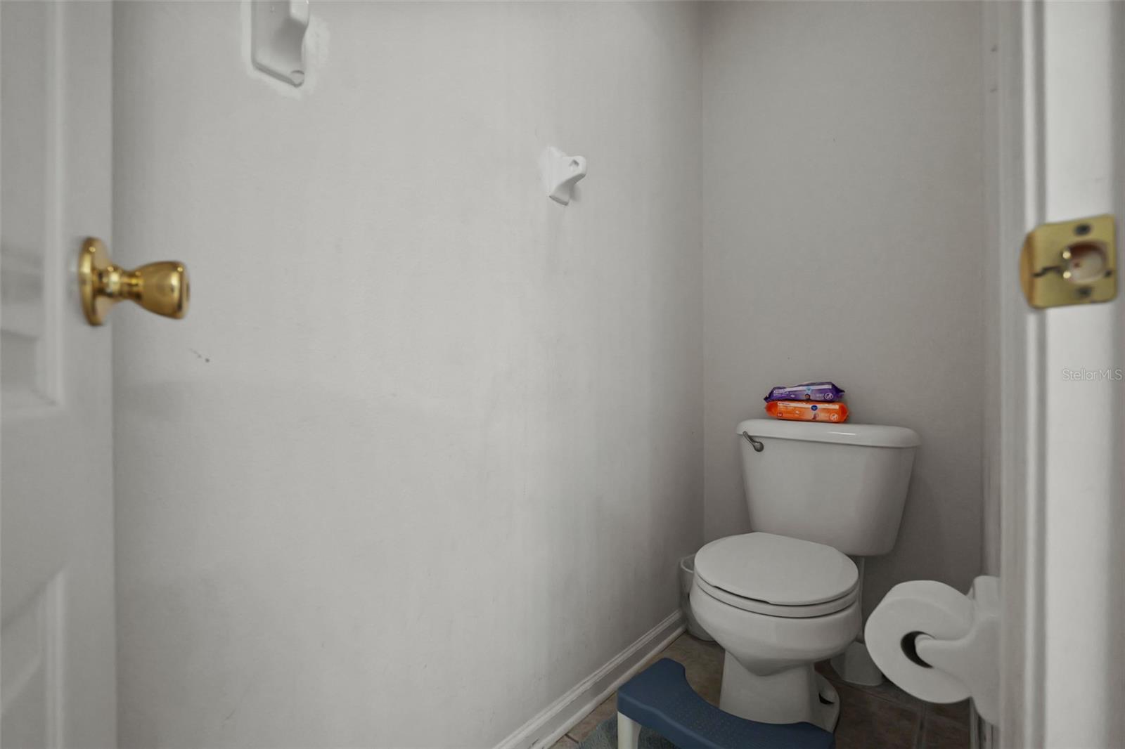 2101 SHELBOURNE CT — photo 18