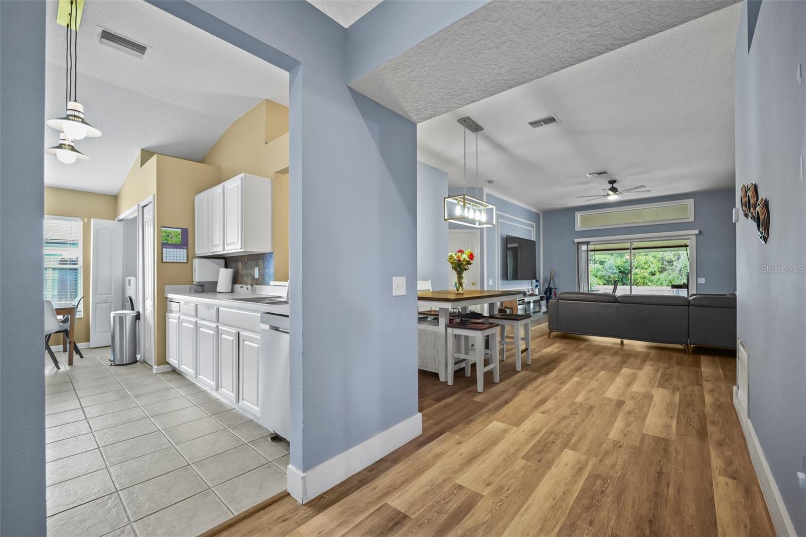 2101 SHELBOURNE CT — photo 3