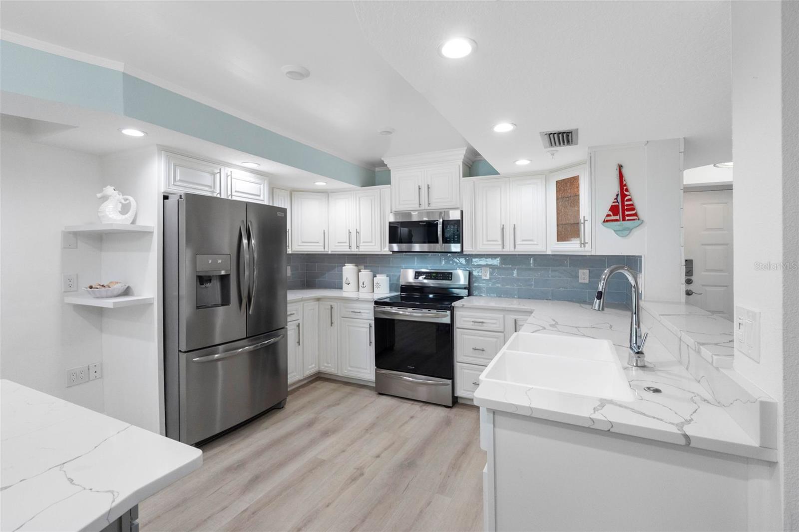 1310 GULF BLVD #502 — photo 17