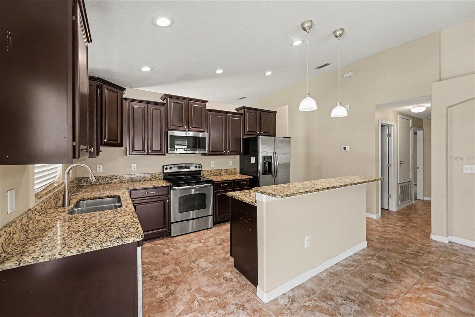 10216 STEDFAST CT — photo 4
