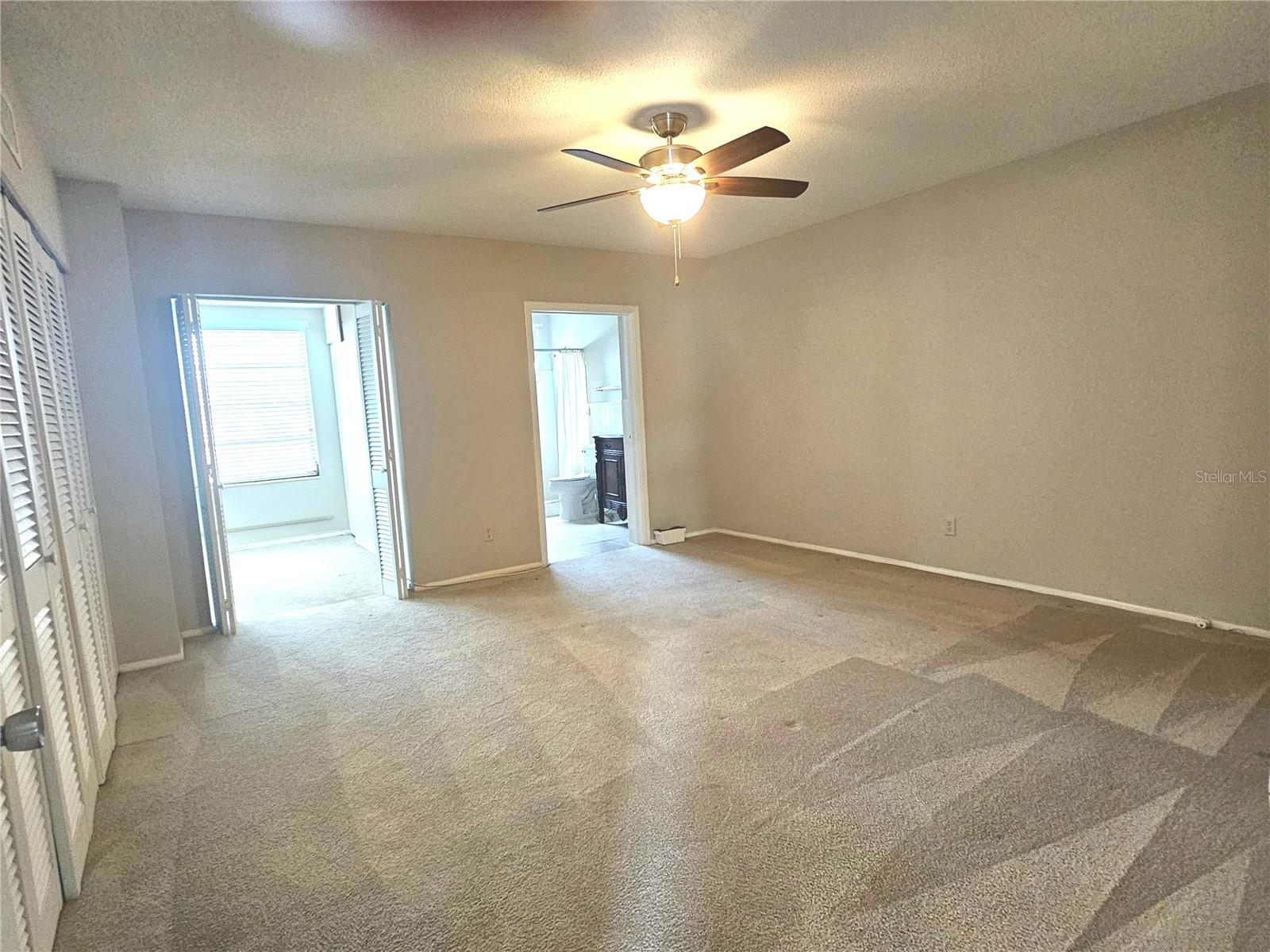 2070 WORLD PARKWAY BLVD #22 — photo 18
