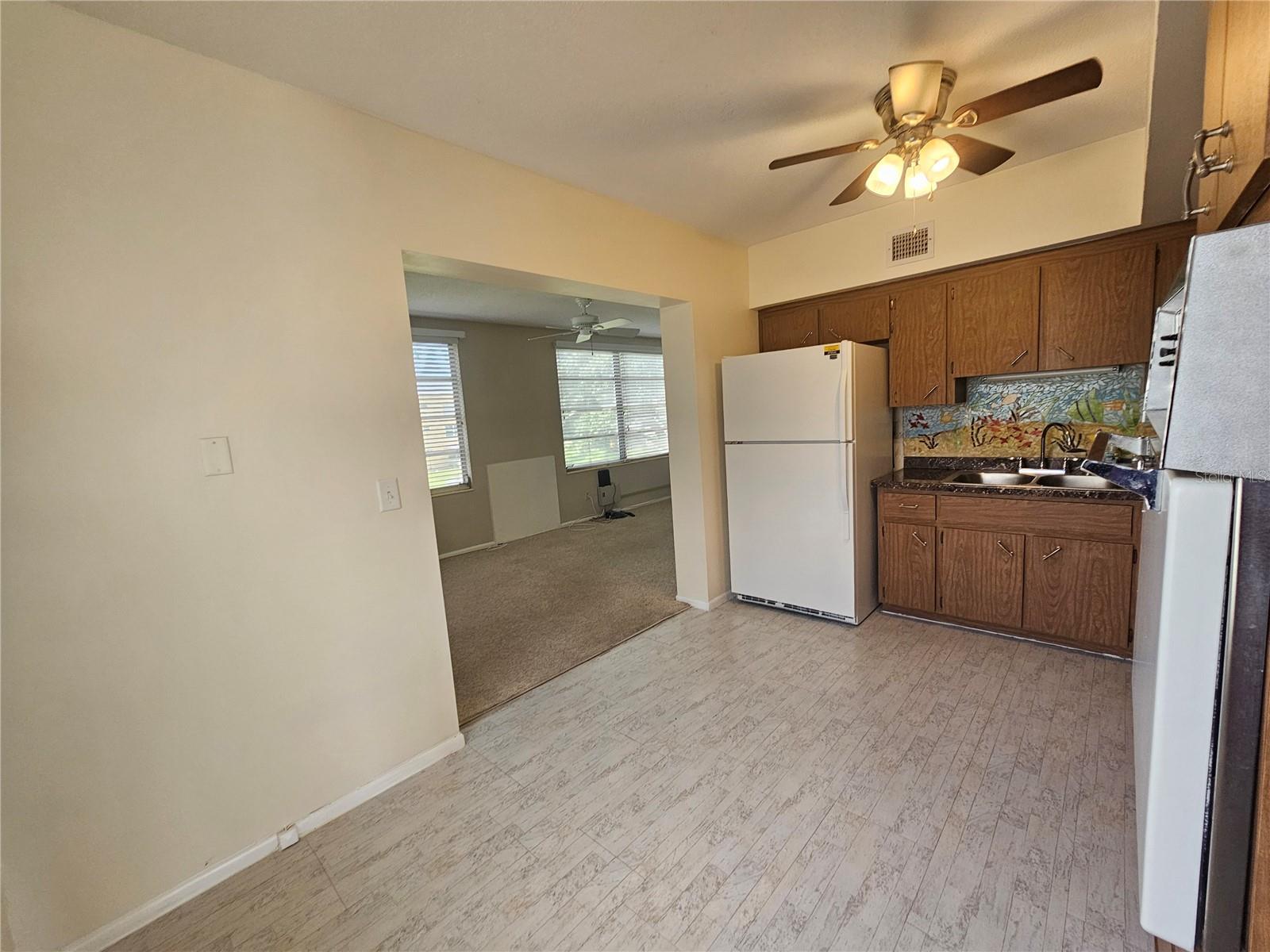 2070 WORLD PARKWAY BLVD #22 — photo 3