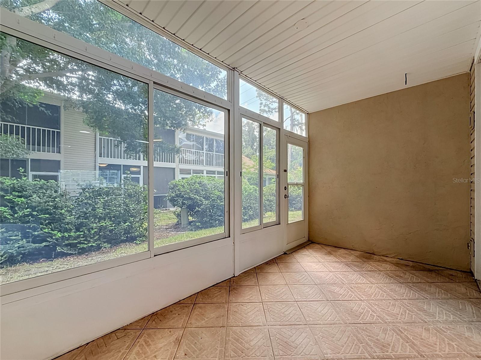 2106 CLOVER HILL RD — photo 10