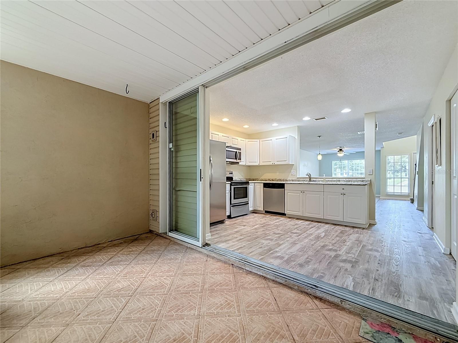 2106 CLOVER HILL RD — photo 11