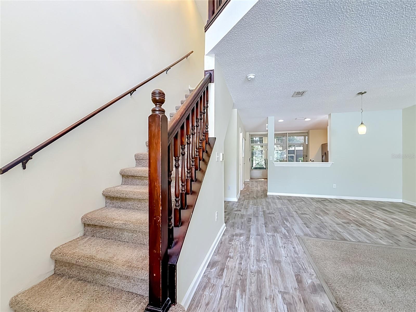 2106 CLOVER HILL RD — photo 31