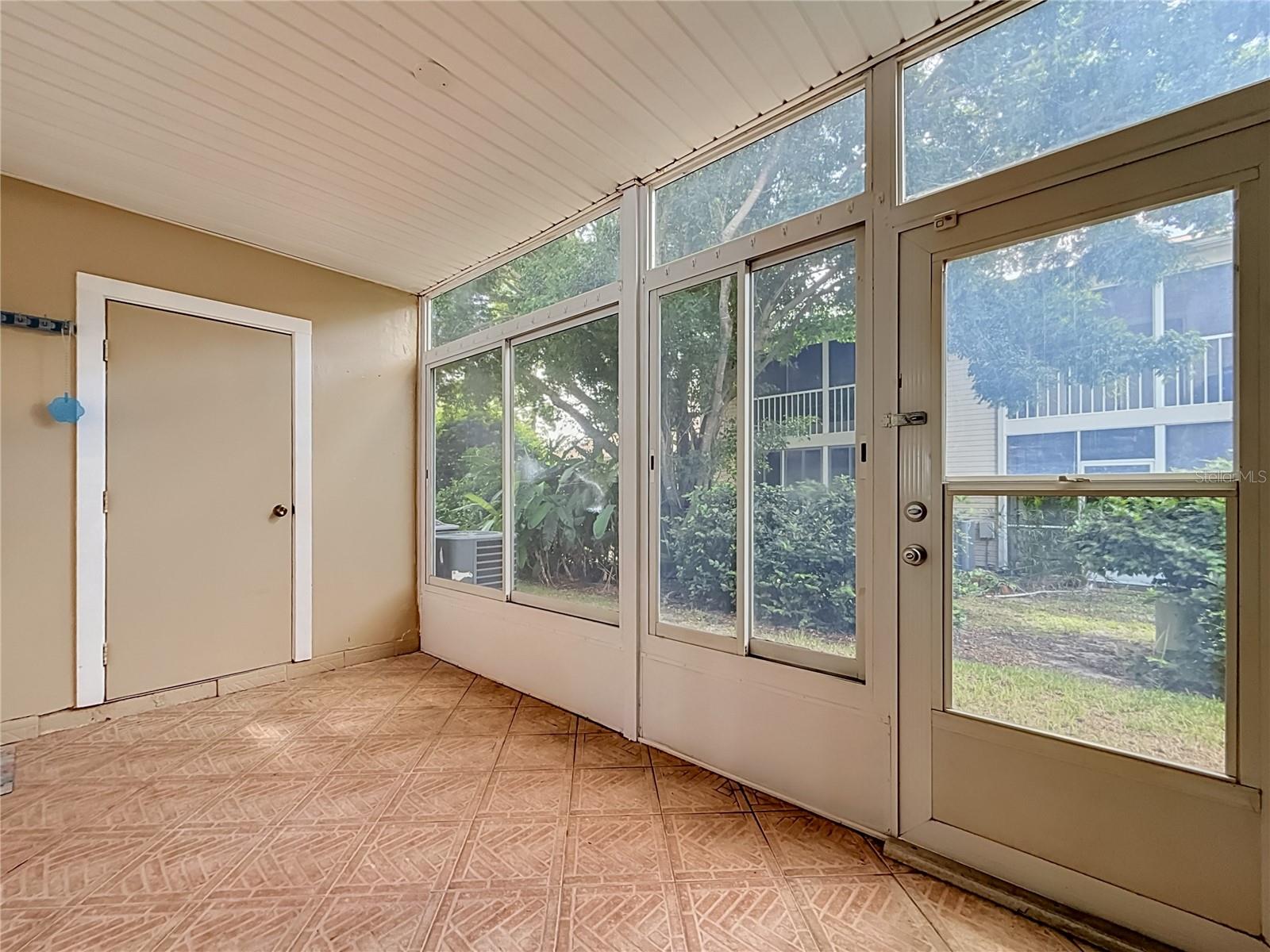 2106 CLOVER HILL RD — photo 12