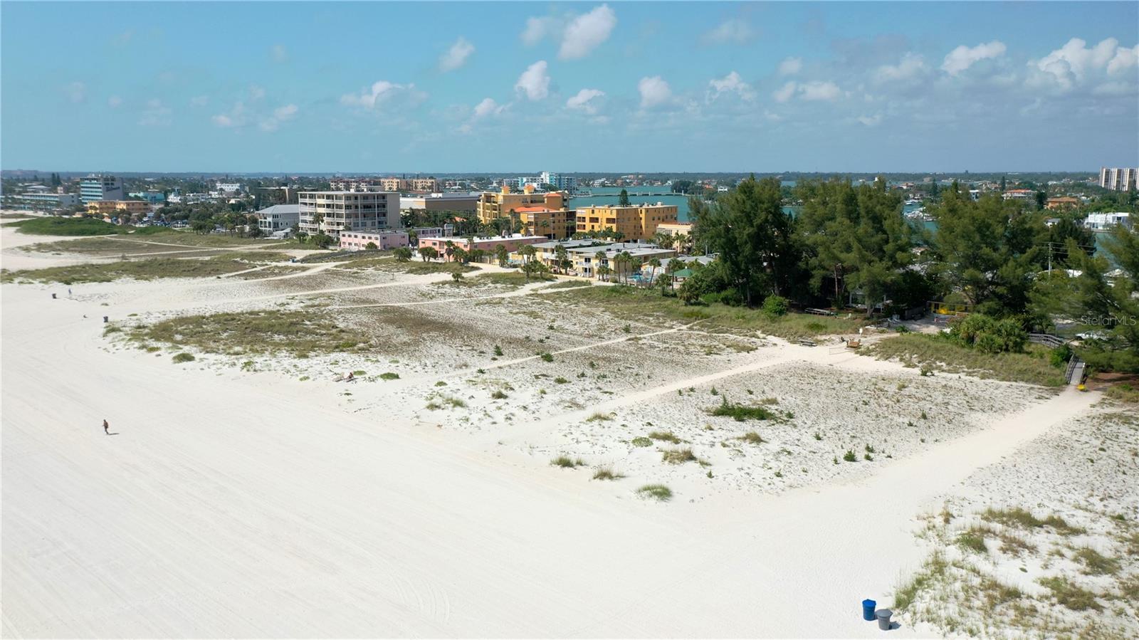 10218 GULF BLVD — photo 31