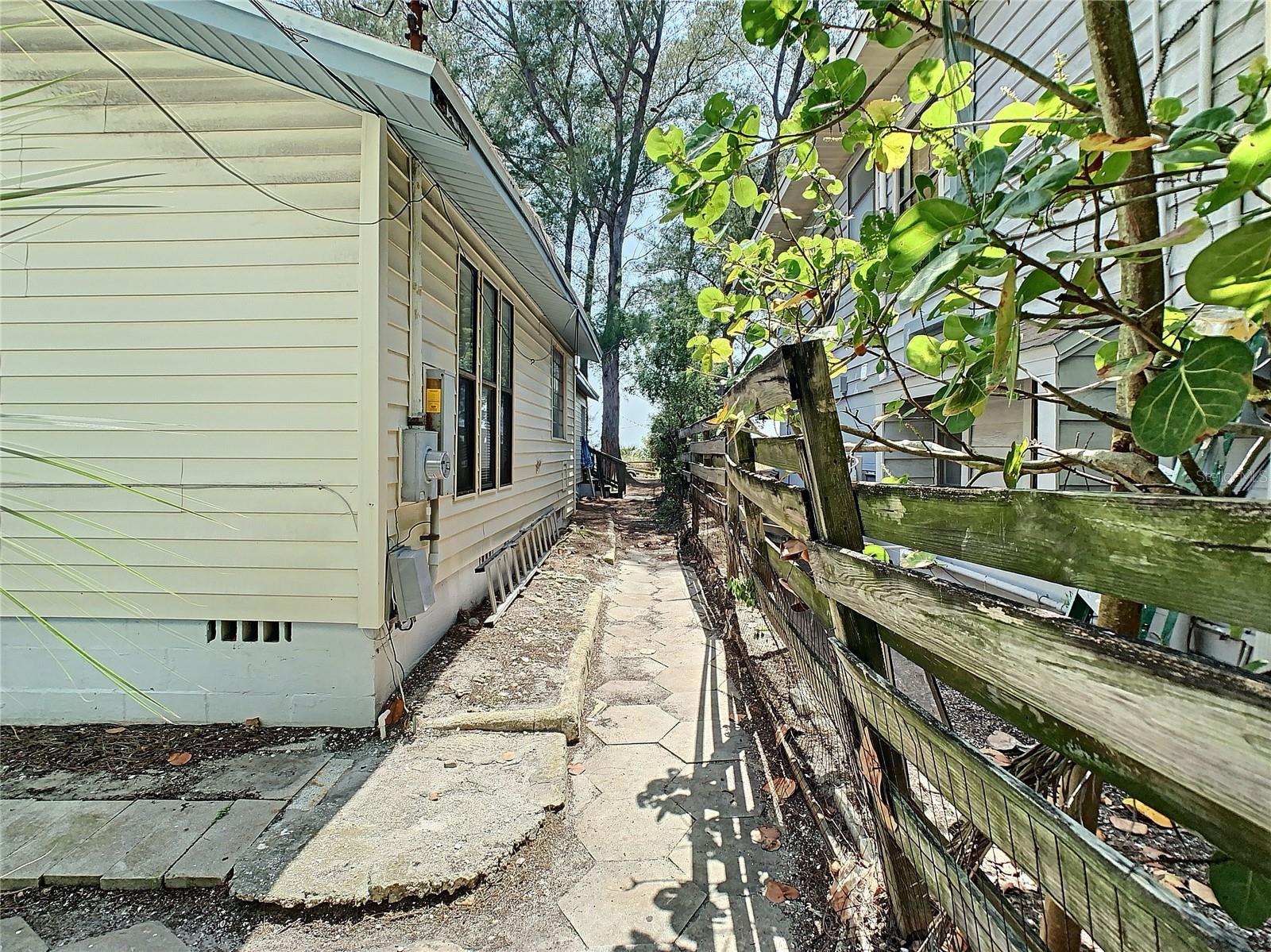 10218 GULF BLVD — photo 7