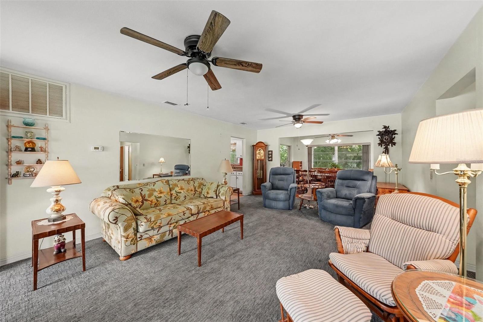 2400 INDIGO DR — photo 4