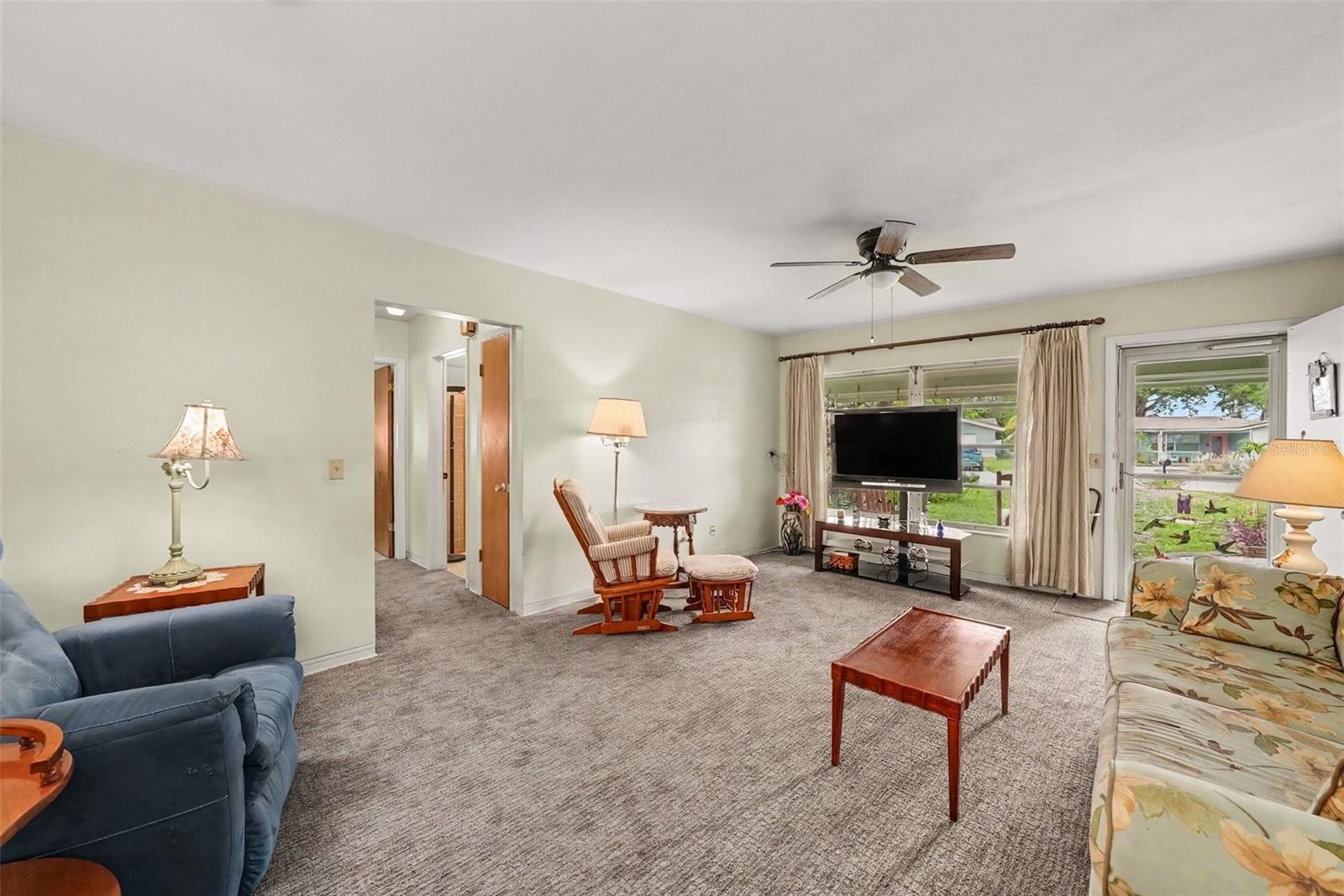 2400 INDIGO DR — photo 8