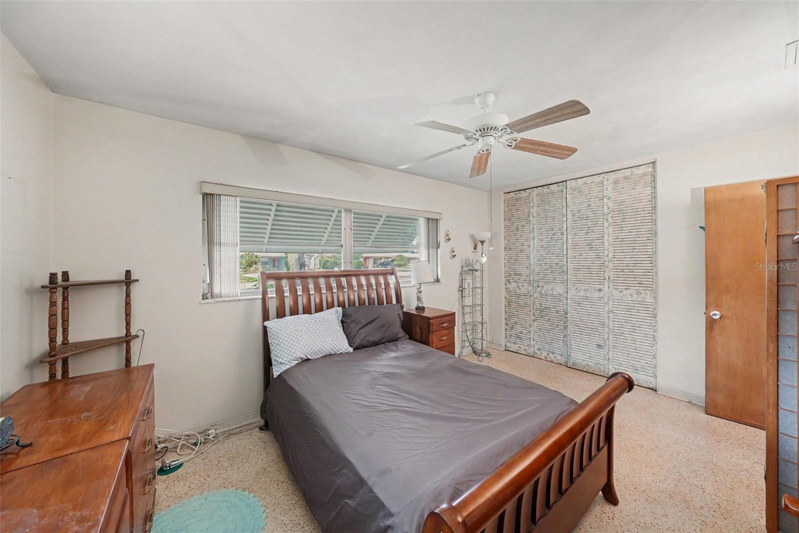 2400 INDIGO DR — photo 15