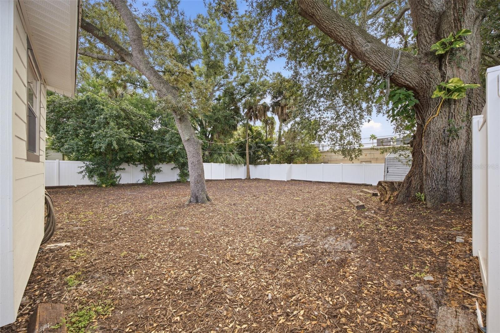 3916 W NORTH A ST — photo 24