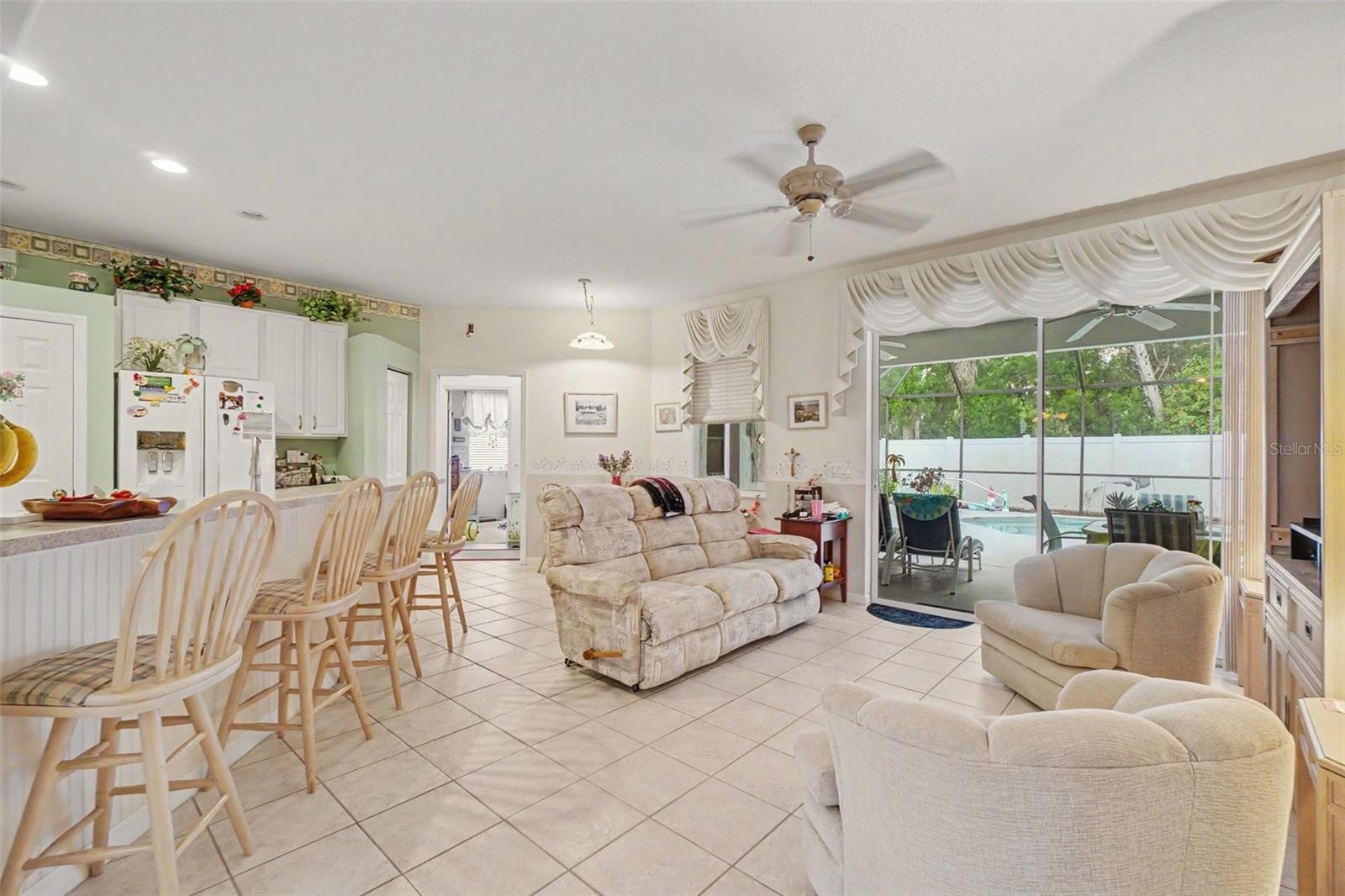 11825 HOLLYHOCK DR — photo 8
