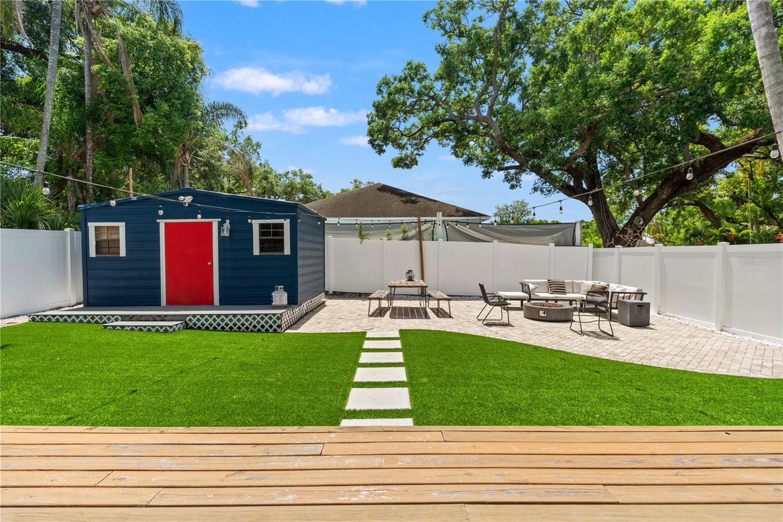 324 W HAYA ST — photo 26
