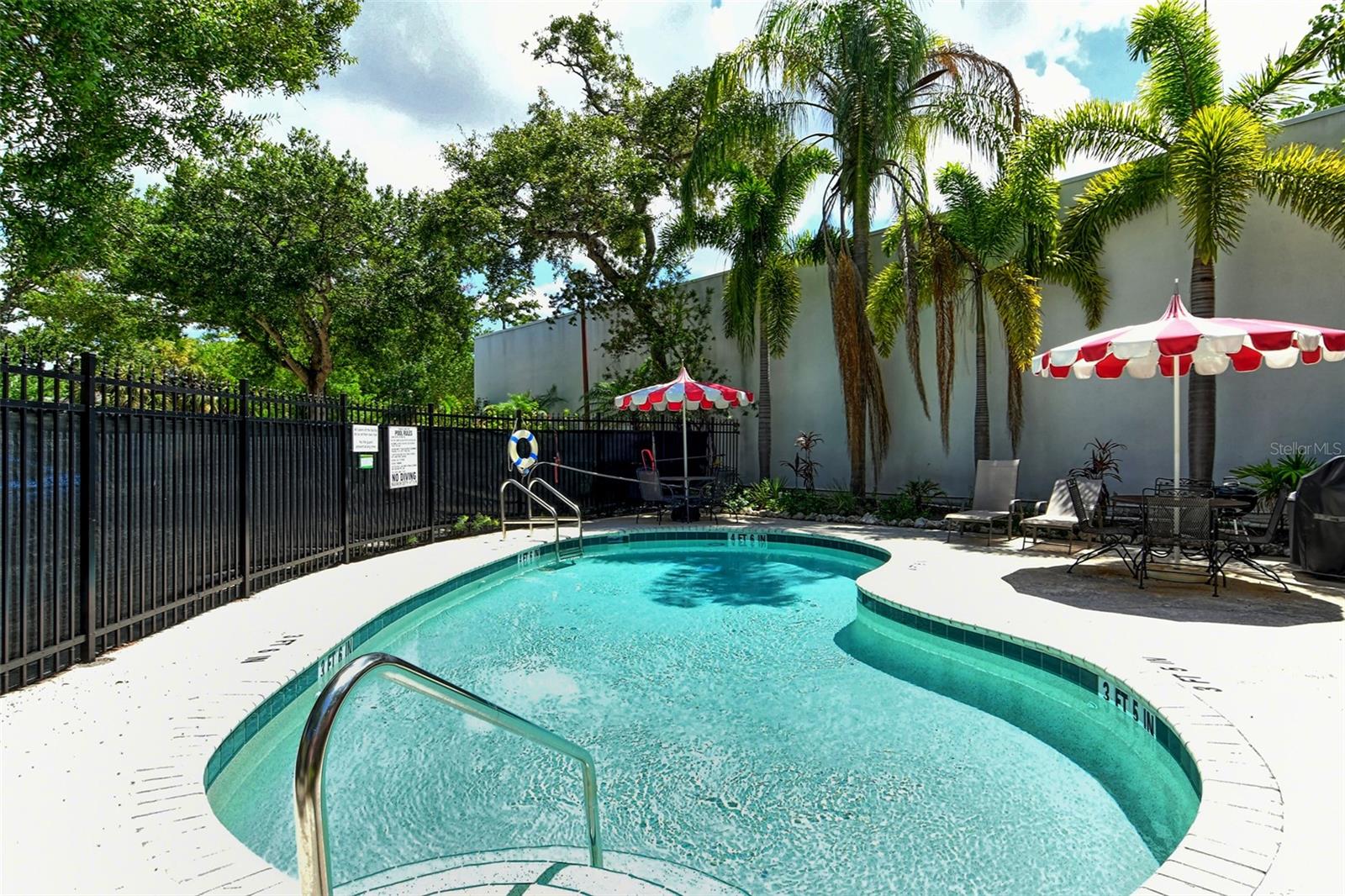 1221 N PALM AVE #305 — photo 27