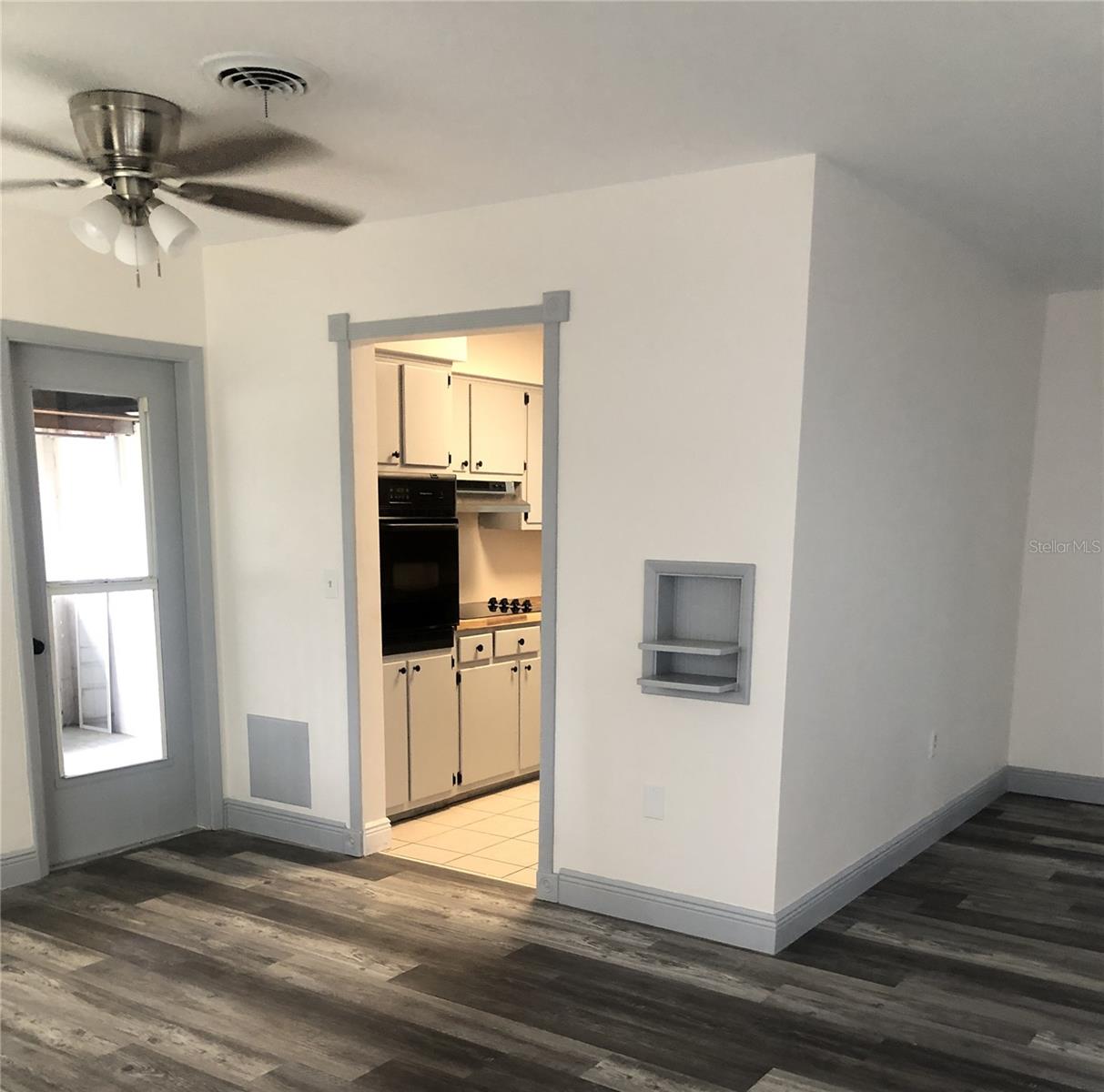 1528 GROVE ST — photo 4