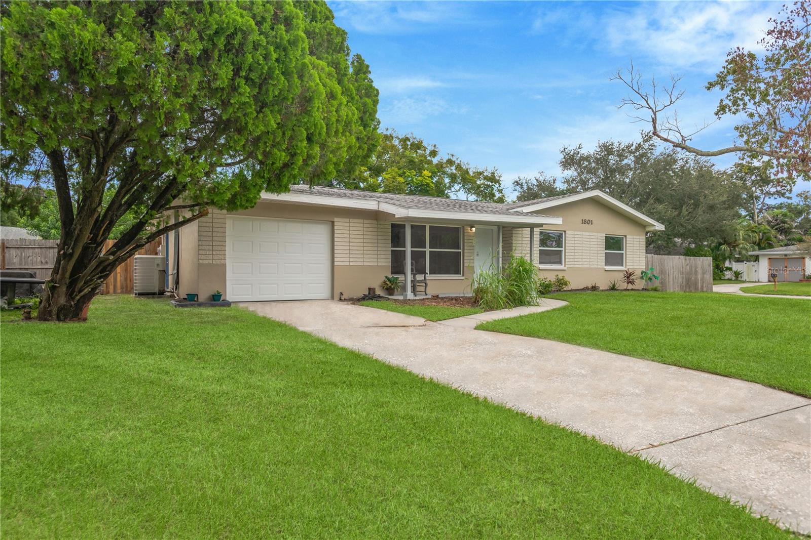 1801 CARLTON DR — photo 17