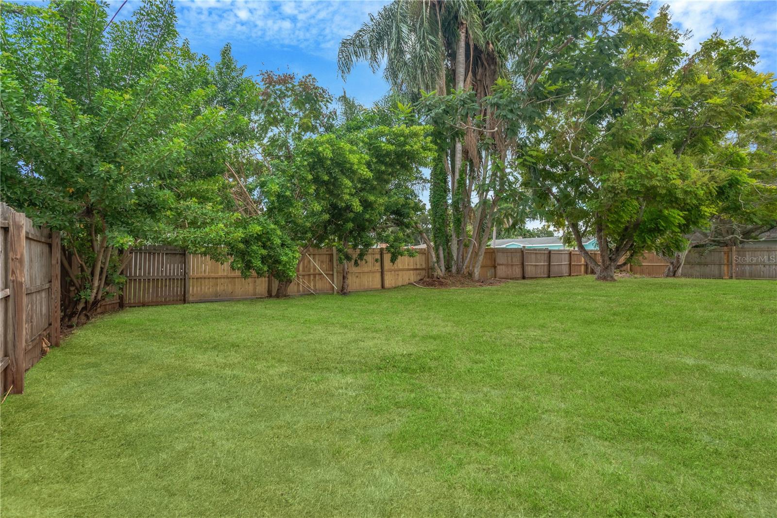 1801 CARLTON DR — photo 23