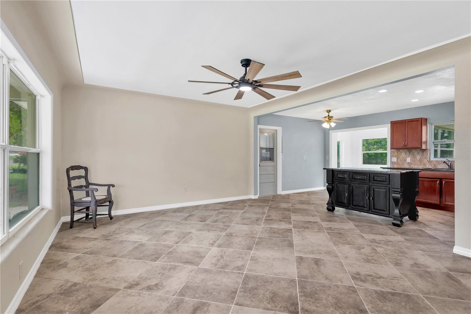 1801 CARLTON DR — photo 11