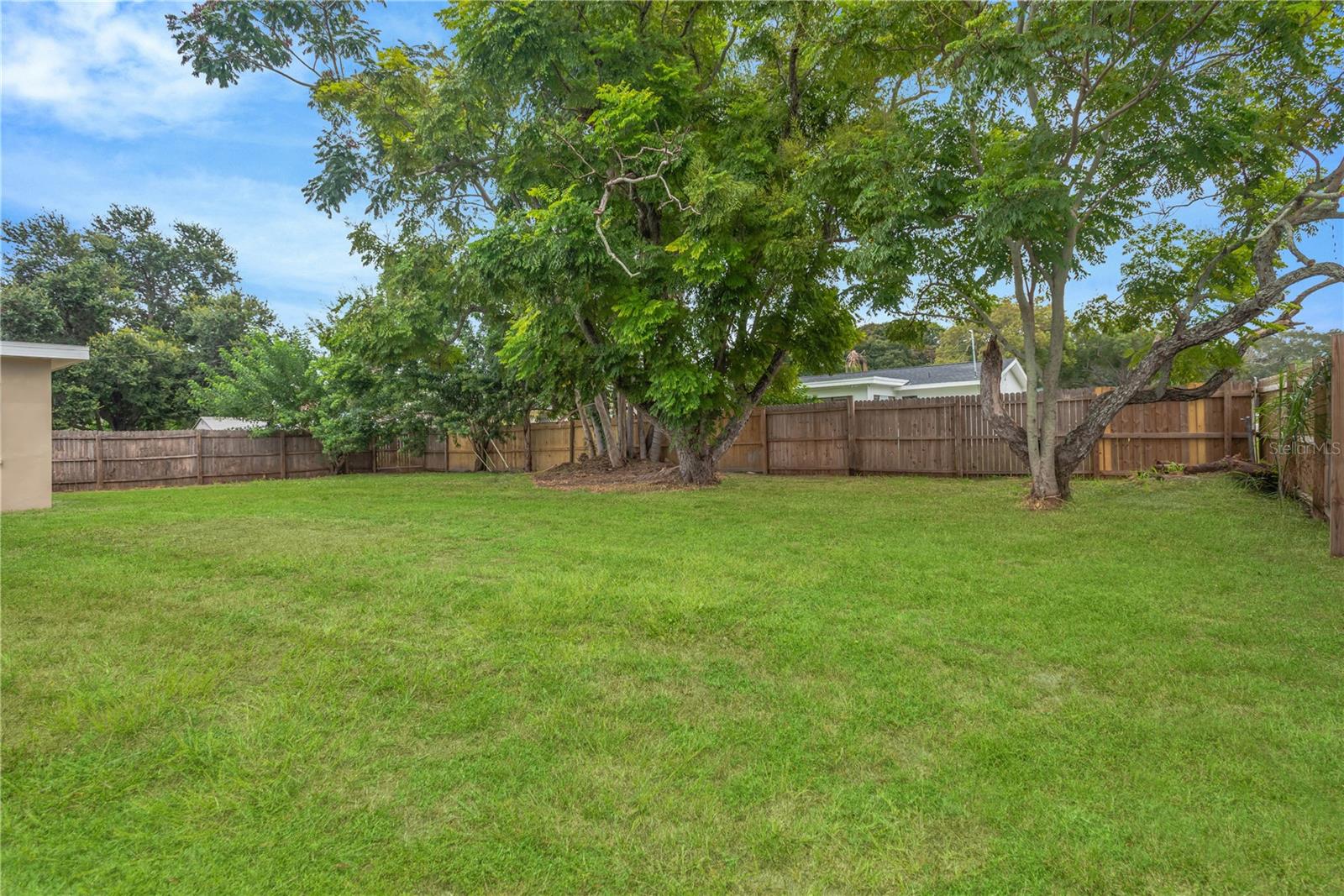 1801 CARLTON DR — photo 22