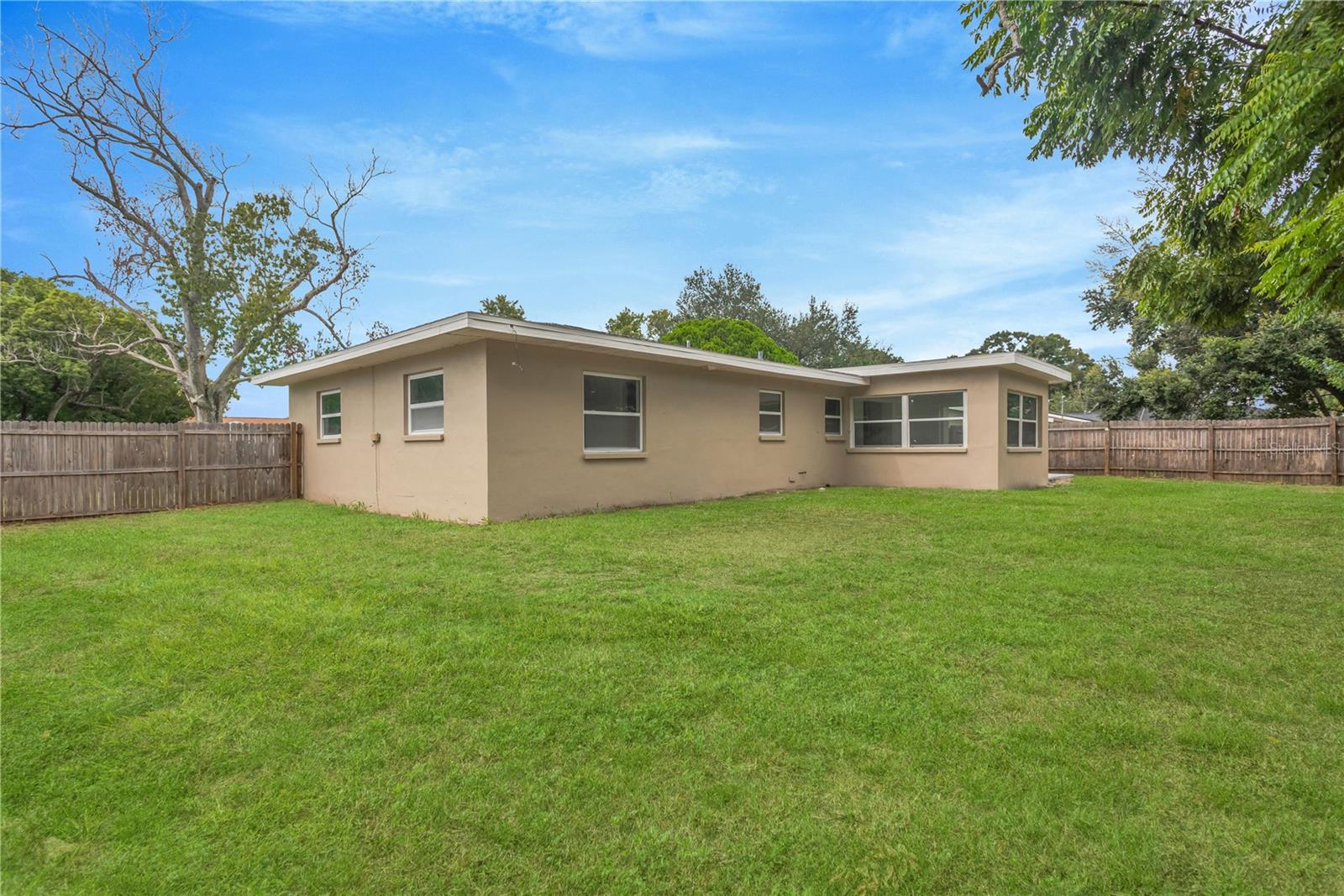 1801 CARLTON DR — photo 20