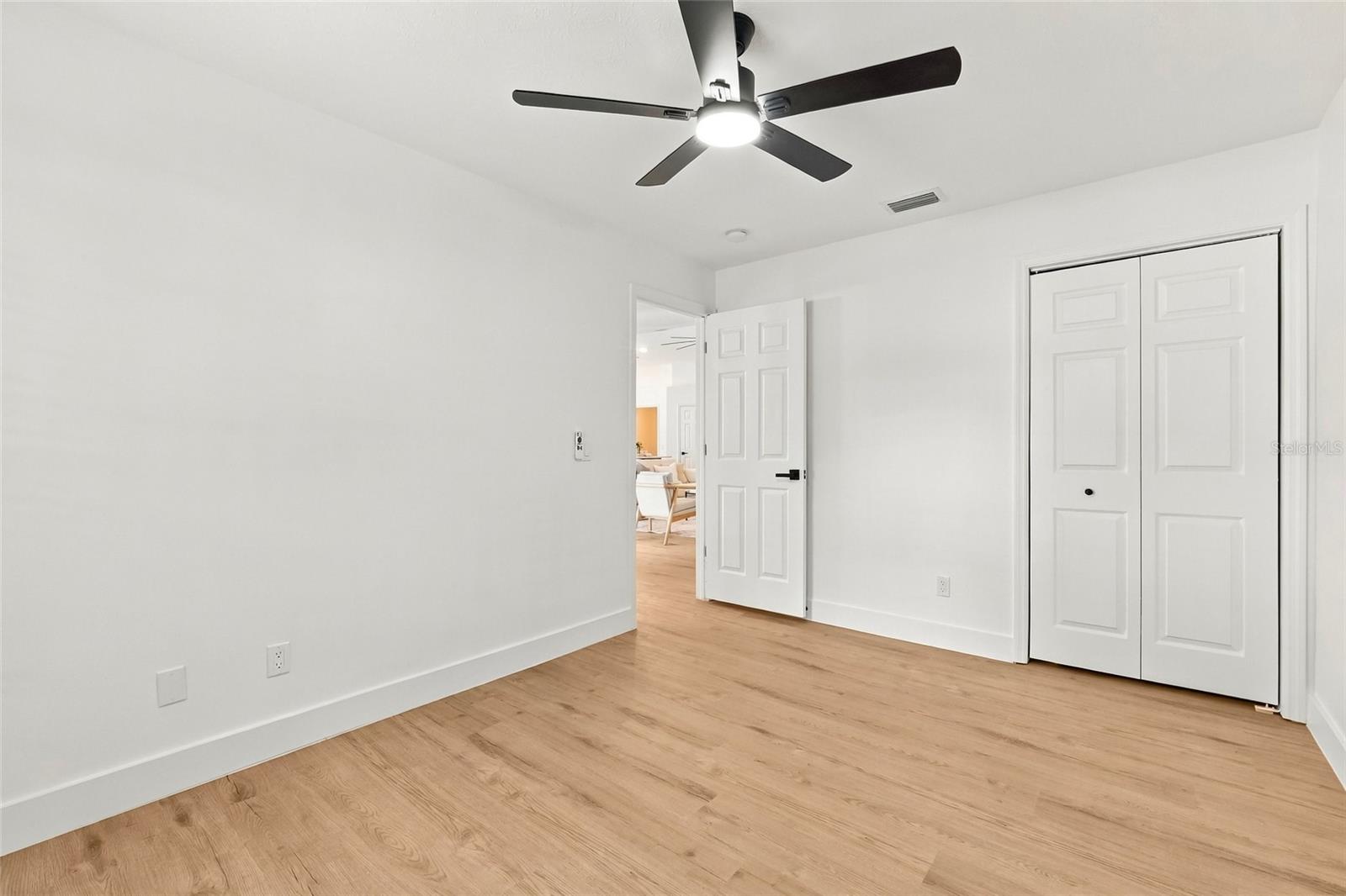 4410 KENDAL CT — photo 26