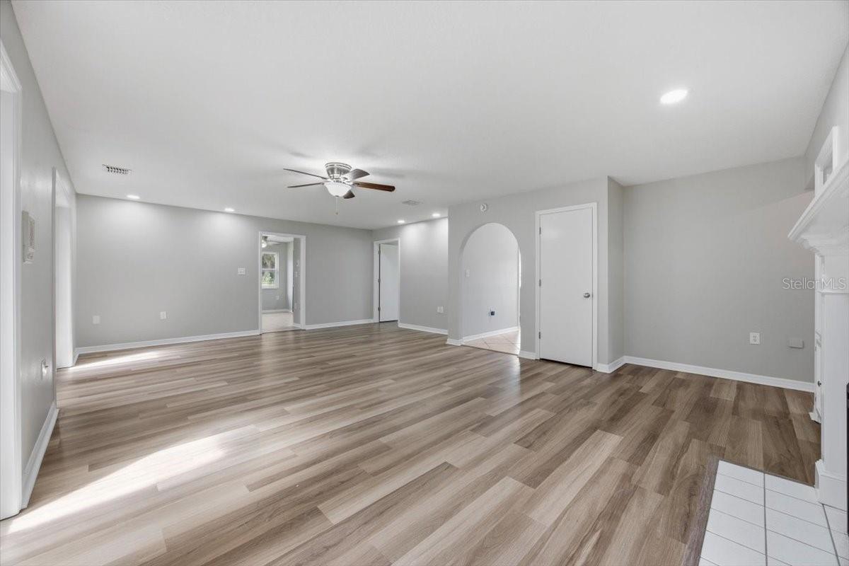 3717 FUTCH LOOP — photo 9