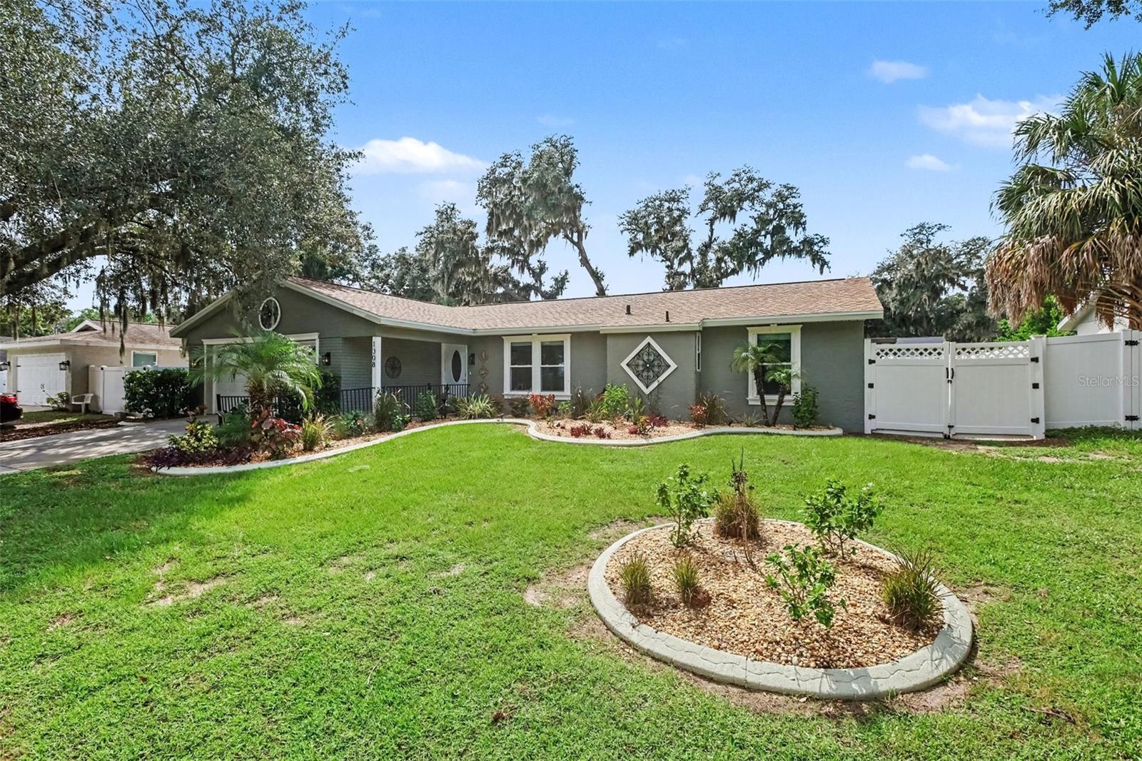 1308 OAKCREST DR — photo 13