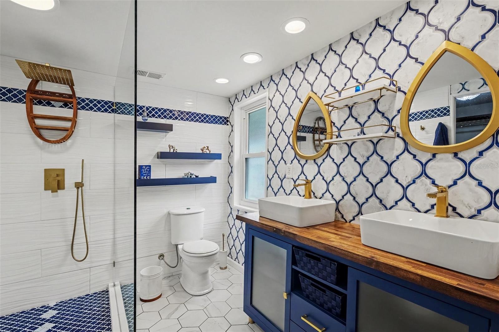 1308 OAKCREST DR — photo 11