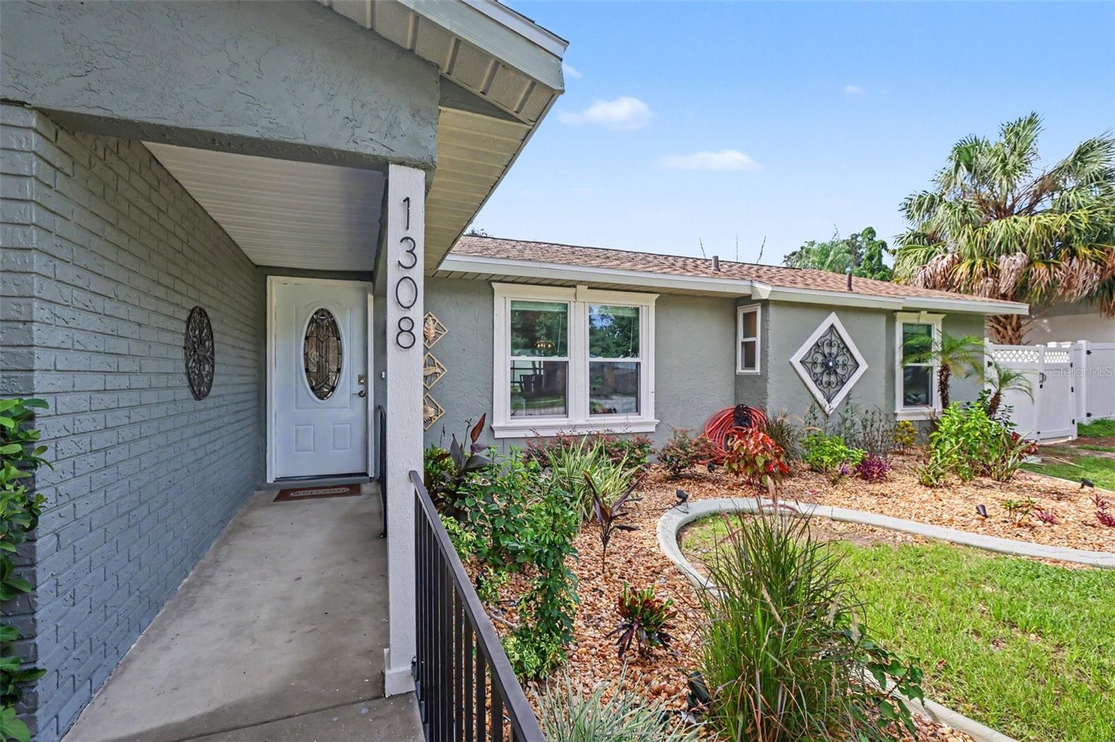1308 OAKCREST DR — photo 3