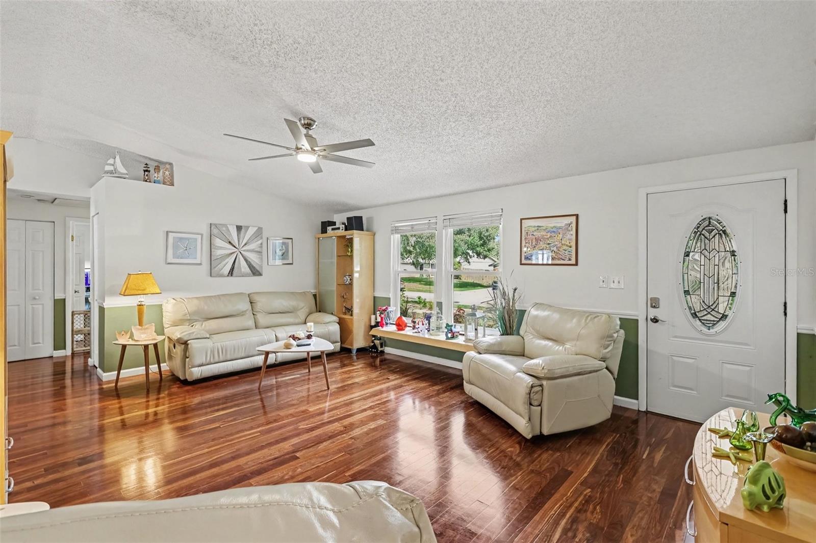 1308 OAKCREST DR — photo 4