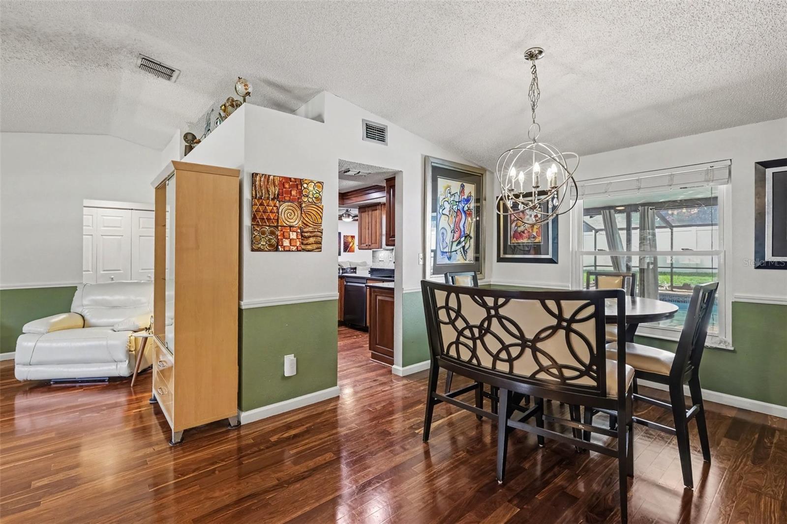 1308 OAKCREST DR — photo 18
