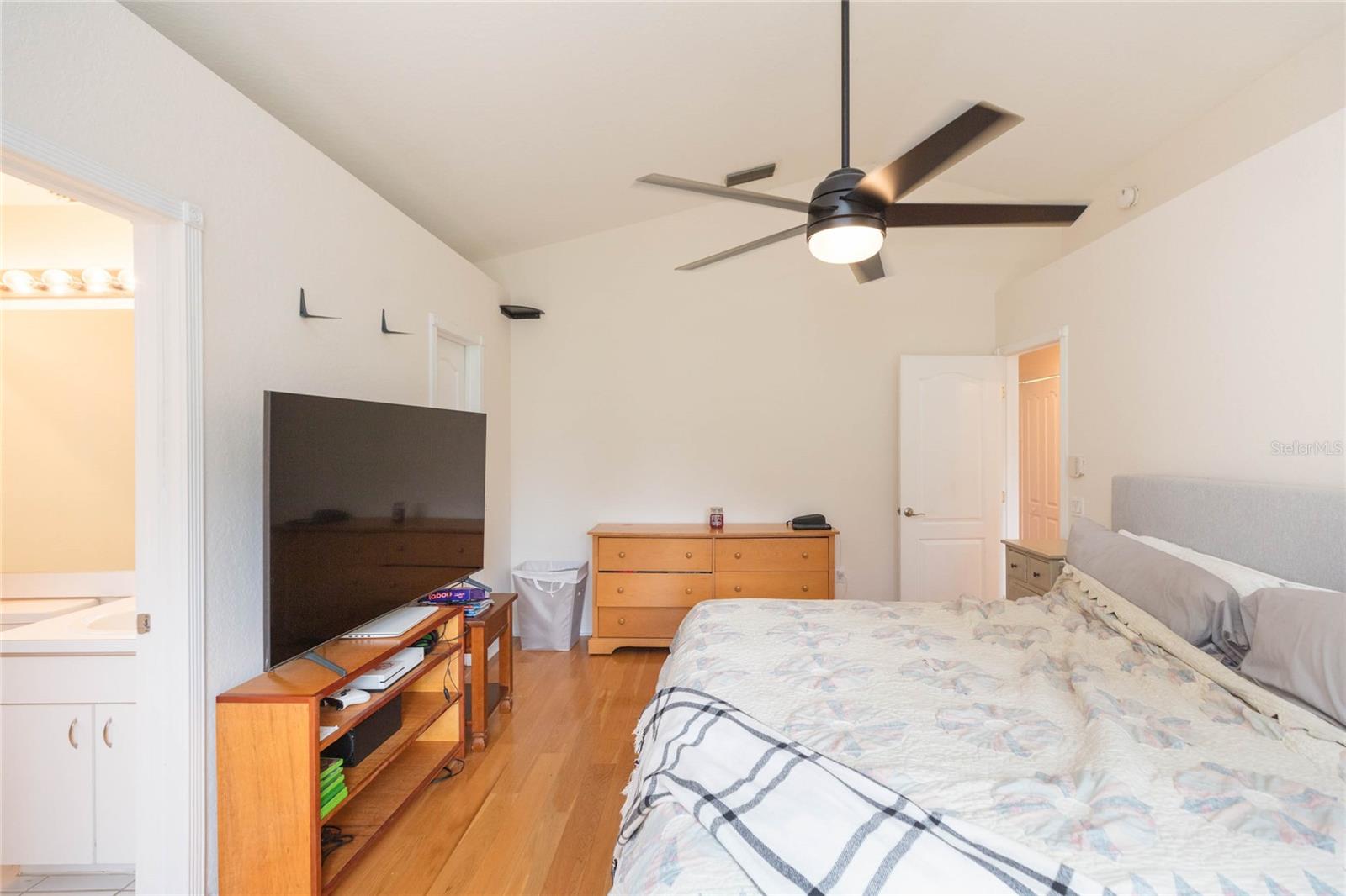 5161 STERLING MANOR DR — photo 28