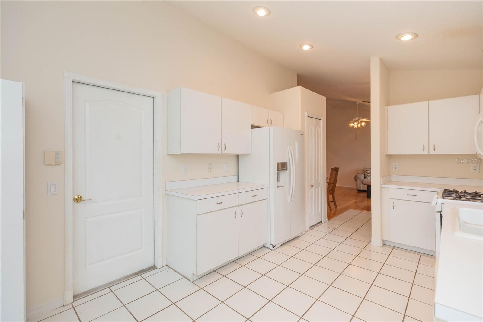 5161 STERLING MANOR DR — photo 15