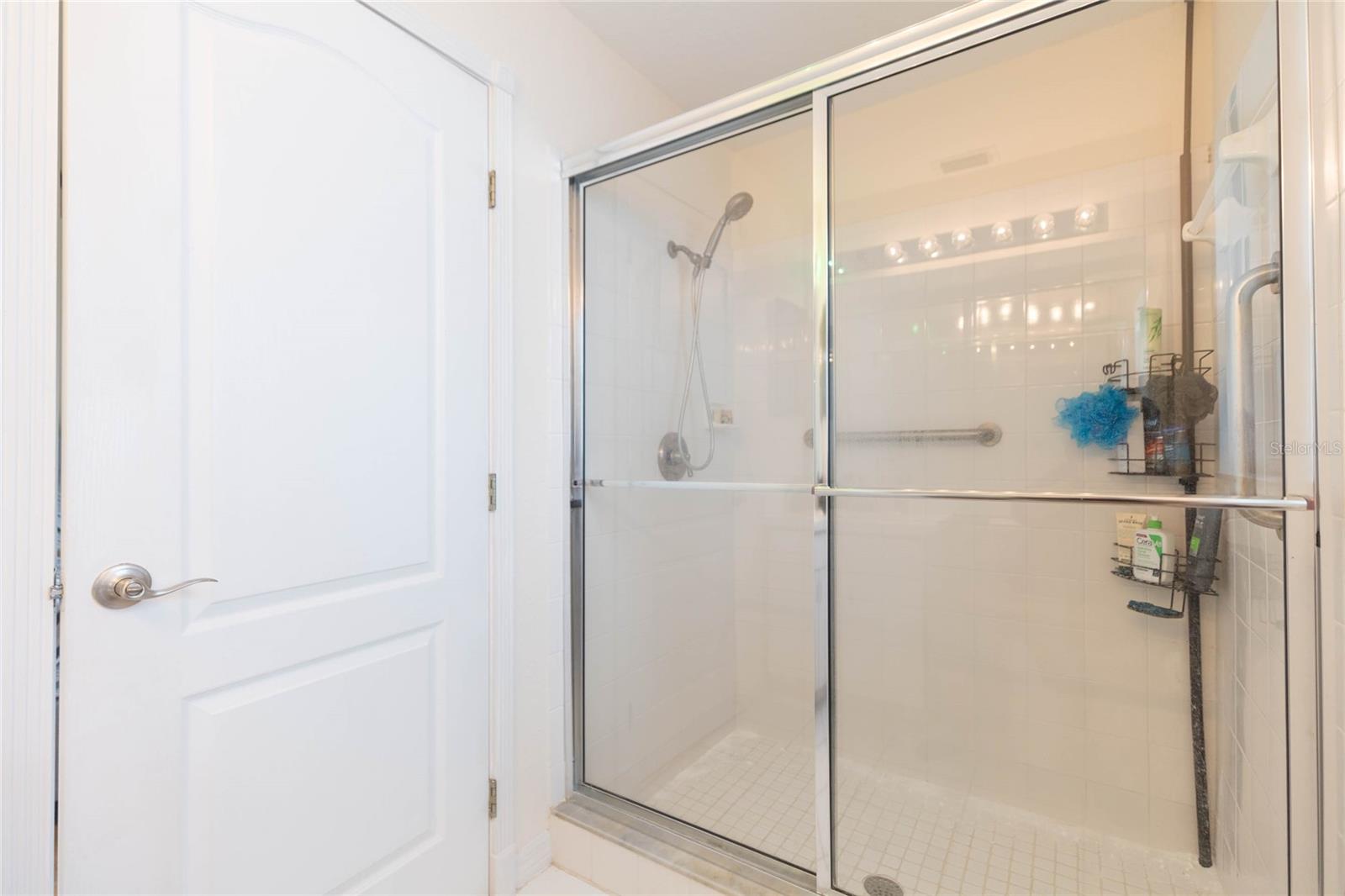 5161 STERLING MANOR DR — photo 24