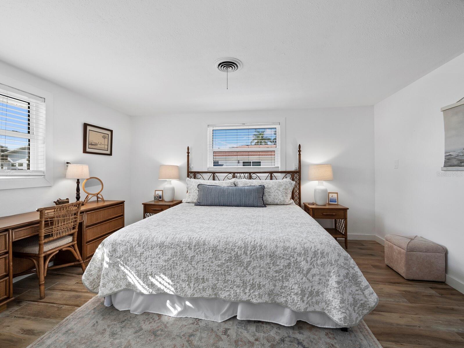 691 TARAWITT DR — photo 14