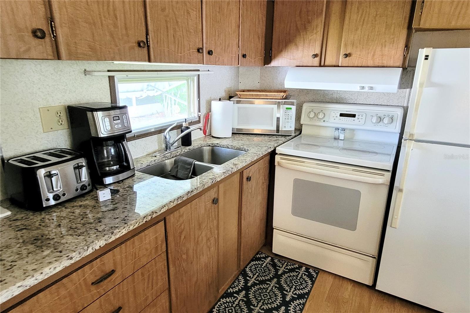1812 CYPRESS POINT LN — photo 17
