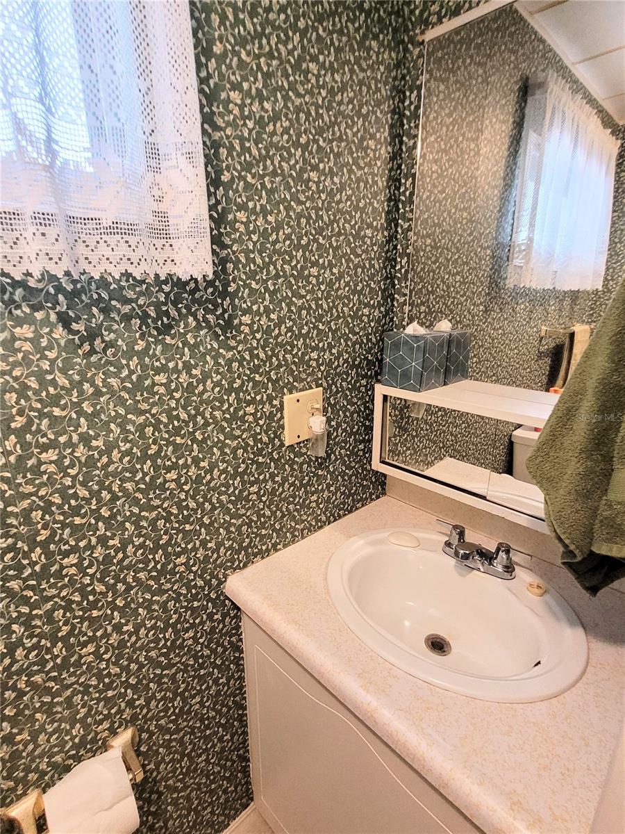 1812 CYPRESS POINT LN — photo 26