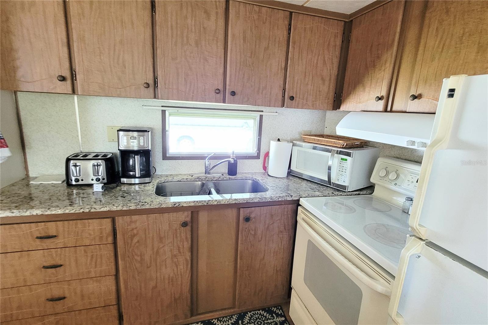 1812 CYPRESS POINT LN — photo 16