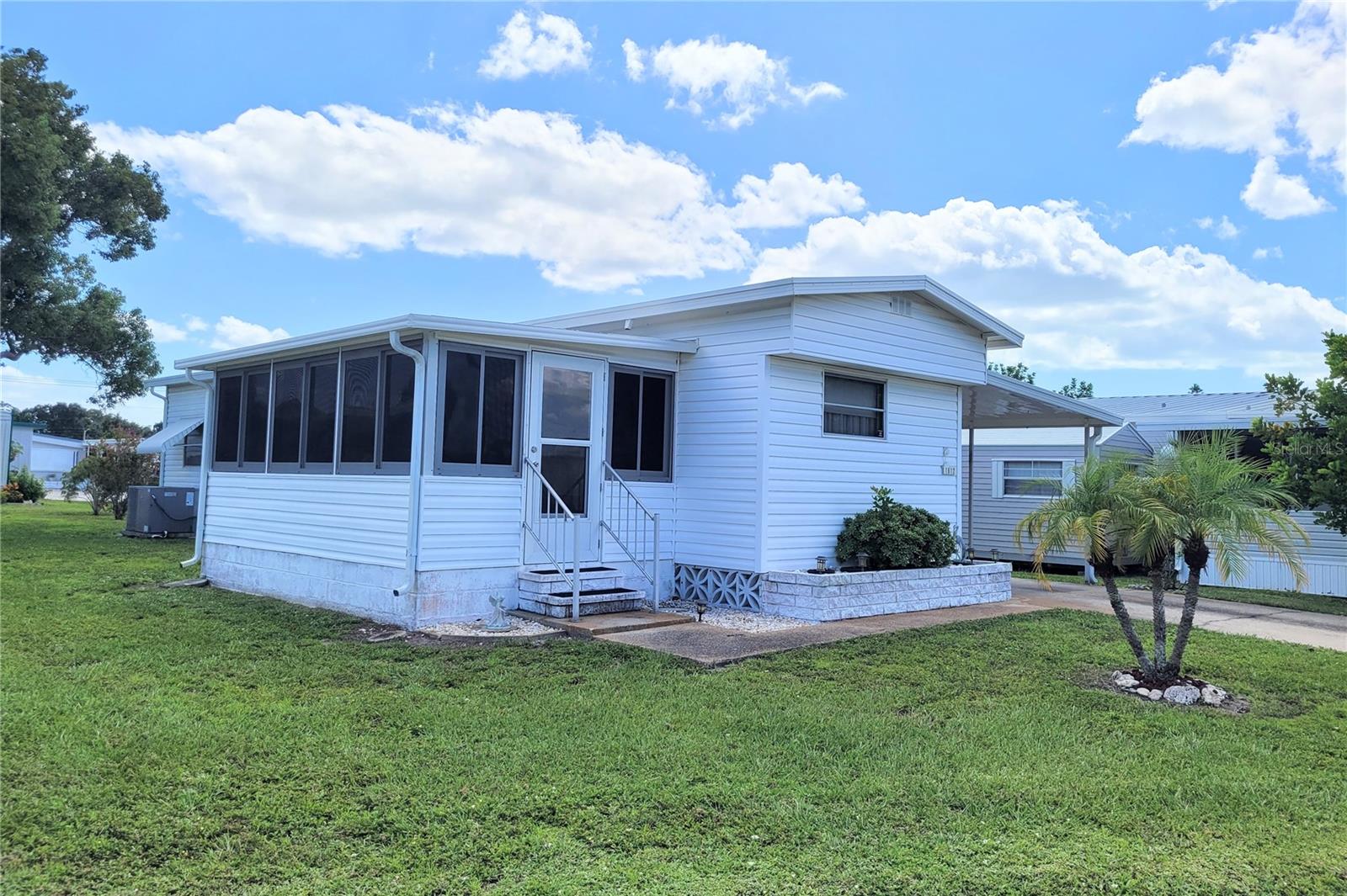 1812 CYPRESS POINT LN — photo 2