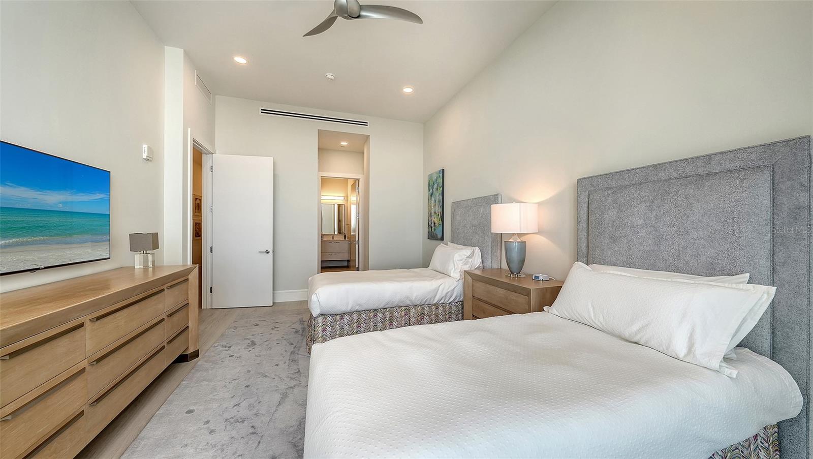 605 S GULFSTREAM AVE #13 — photo 40