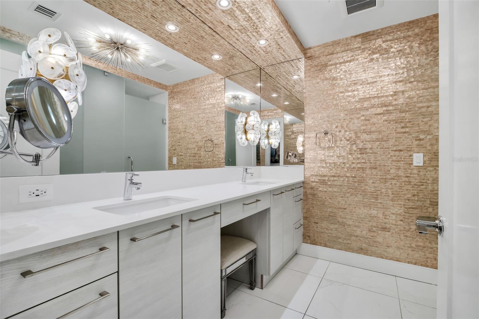100 1ST AVE N #305 — photo 39