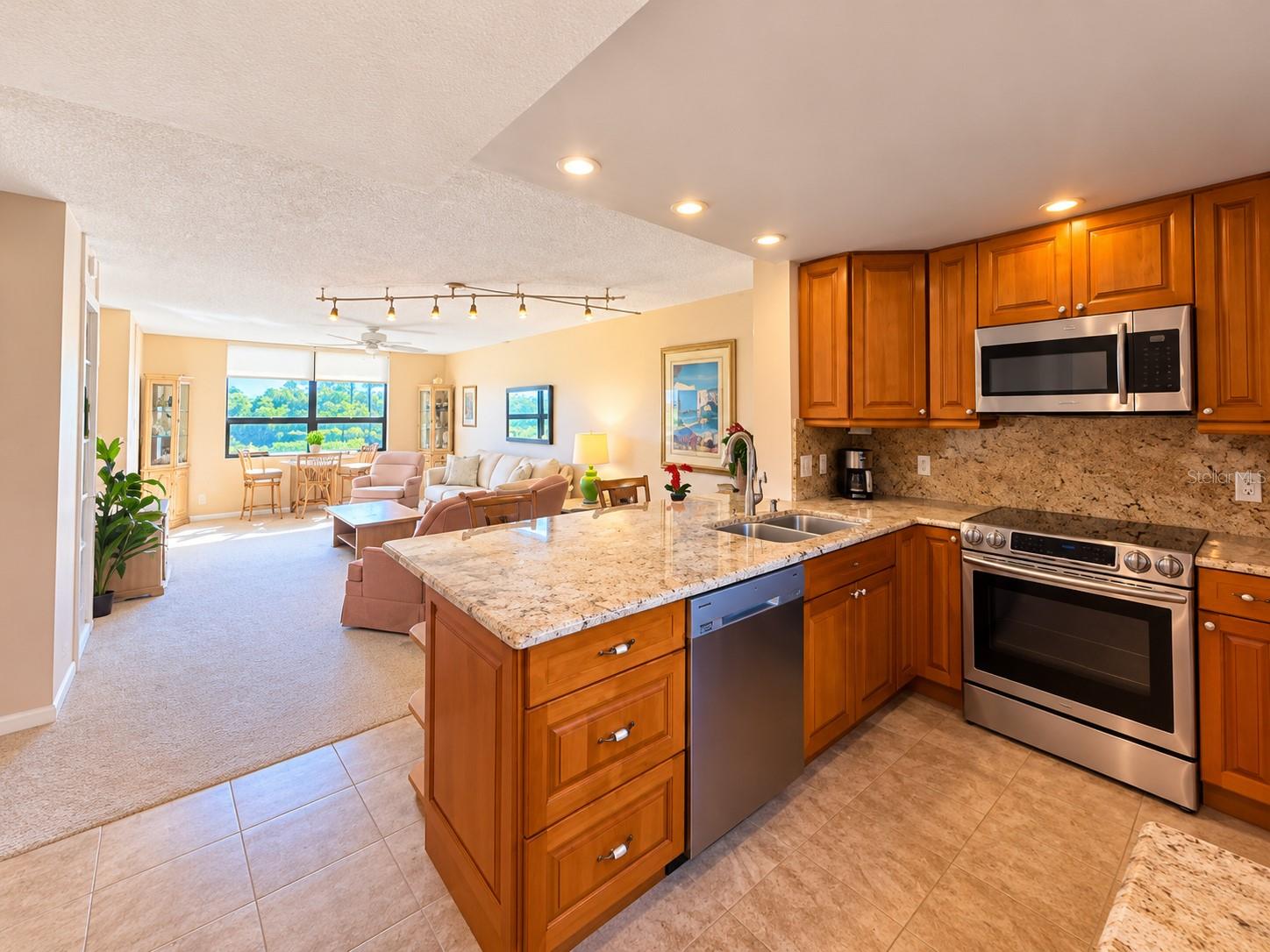 2620 COVE CAY DR #306 — photo 2