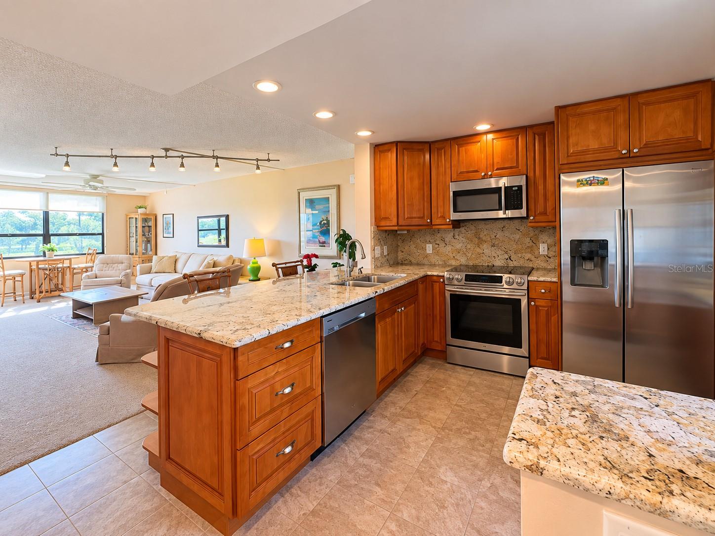 2620 COVE CAY DR #306 — photo 8